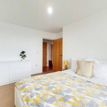 Free Parking - Two Bed Apartment By London Docklands Exteriör bild