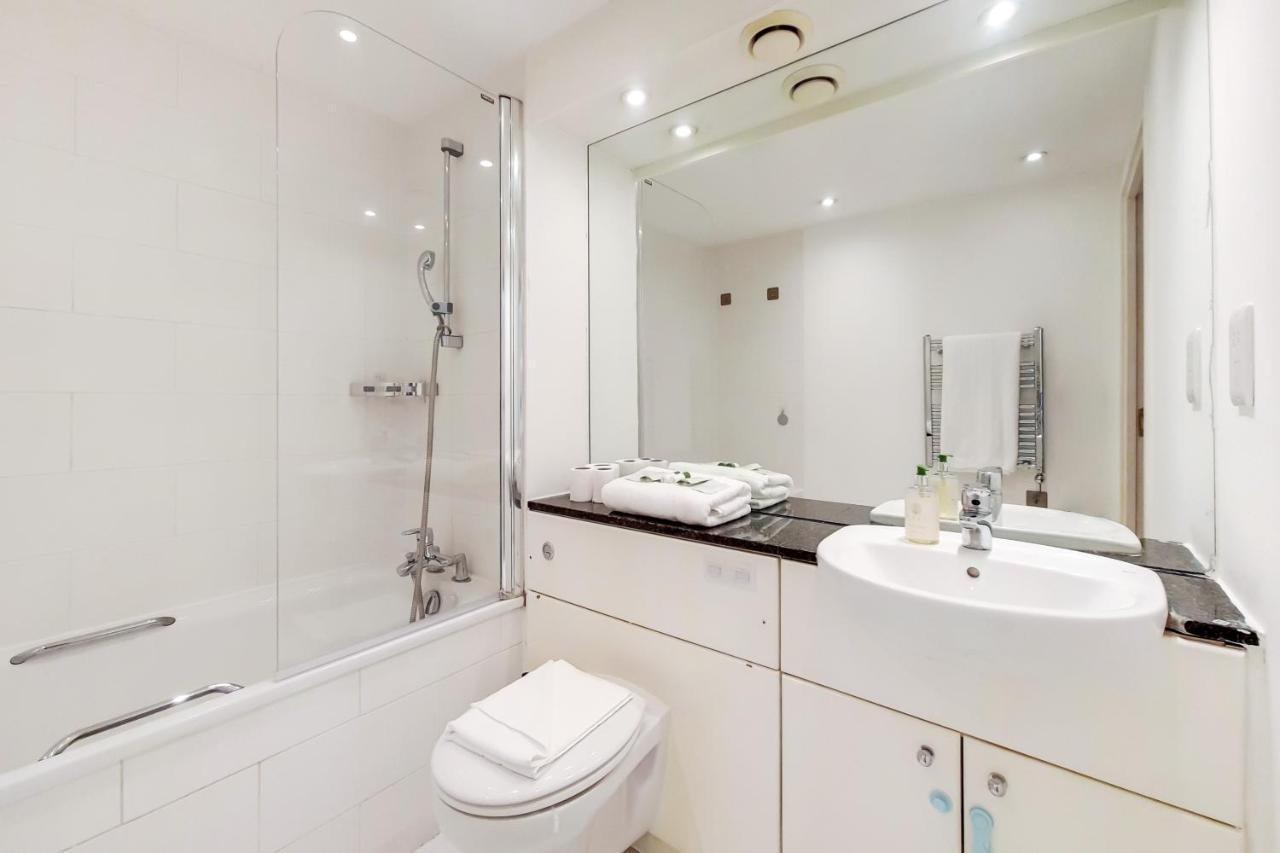 Free Parking - Two Bed Apartment By London Docklands Exteriör bild